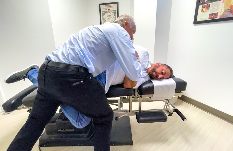 MedX Chiropractic and Injury Center – Dr. Lee Perdeck