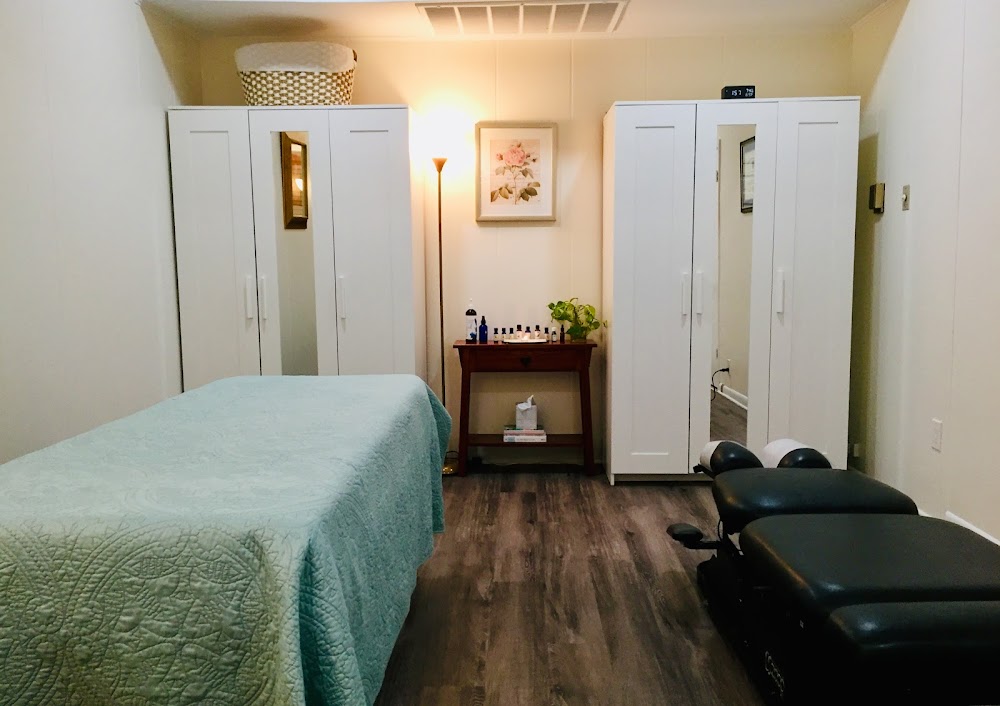 Dr. Misty Funk, DC | Myofascial Massage + Chiropractic Care